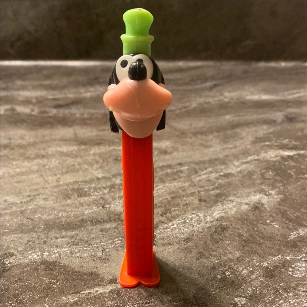*3 for $10* Goofy Pez Dispenser - Red Stem